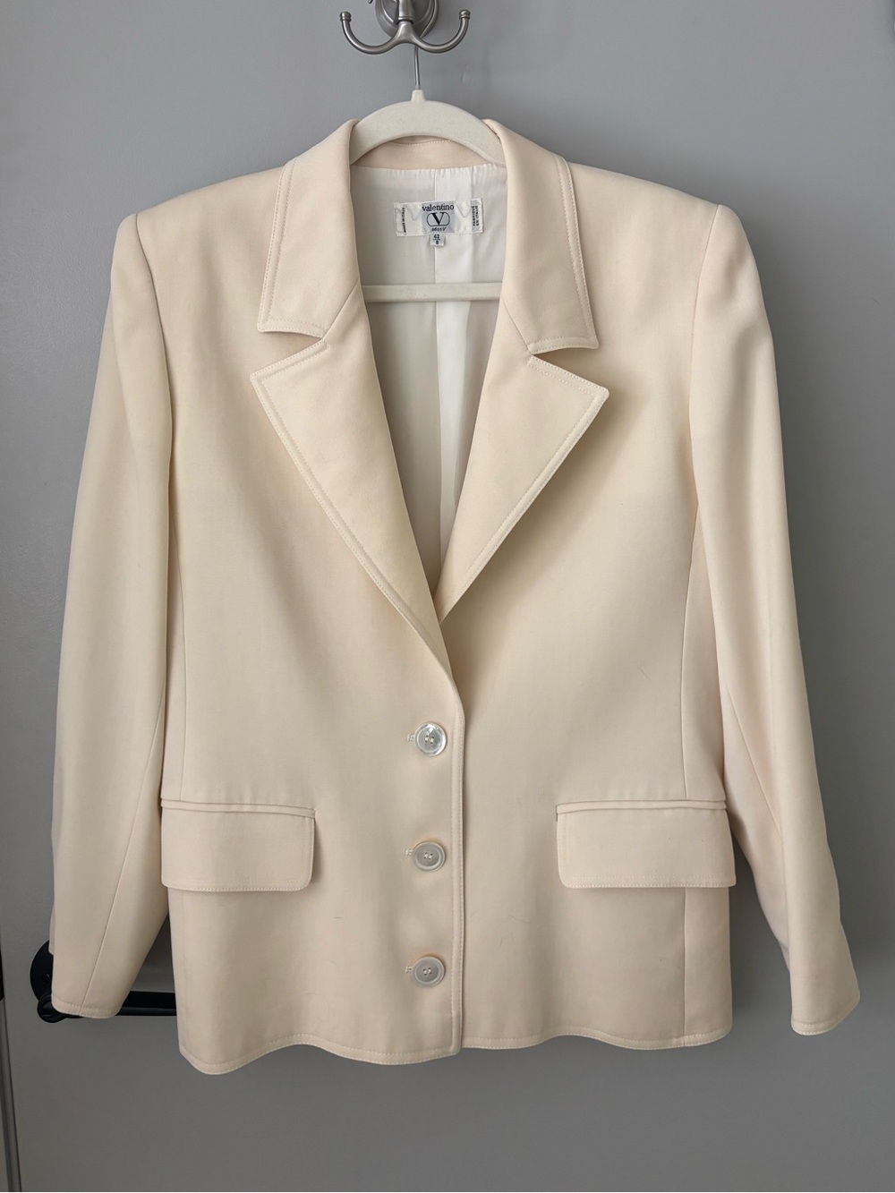 Vintage Valentino Miss V Ivory 100% Virgin Wool Blazer